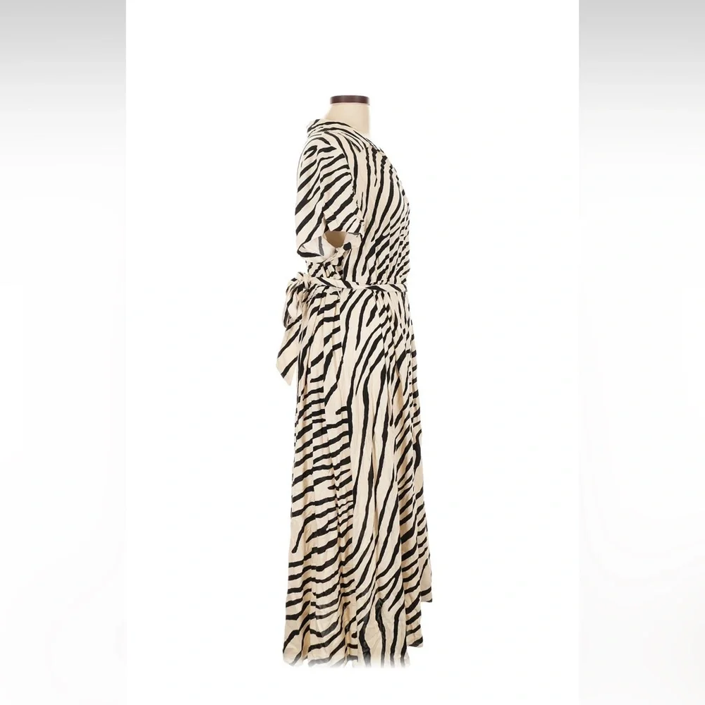 H&M TIE-BELT SHIRT DRESS Cream & Zebra L - Picture 4 of 6